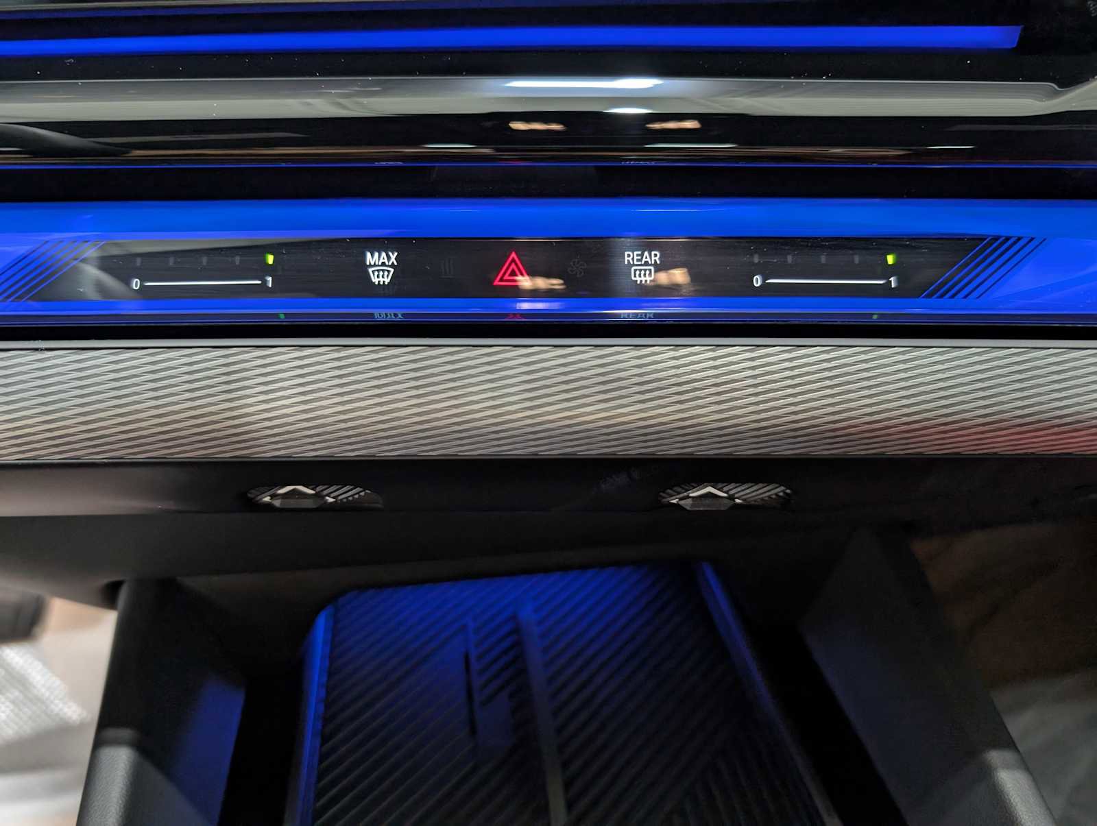 Used 2025 BMW 540i xDrive w/ Executive Package image 30