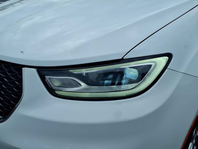 Certified 2024 Chrysler Pacifica Touring-L FWD image 11