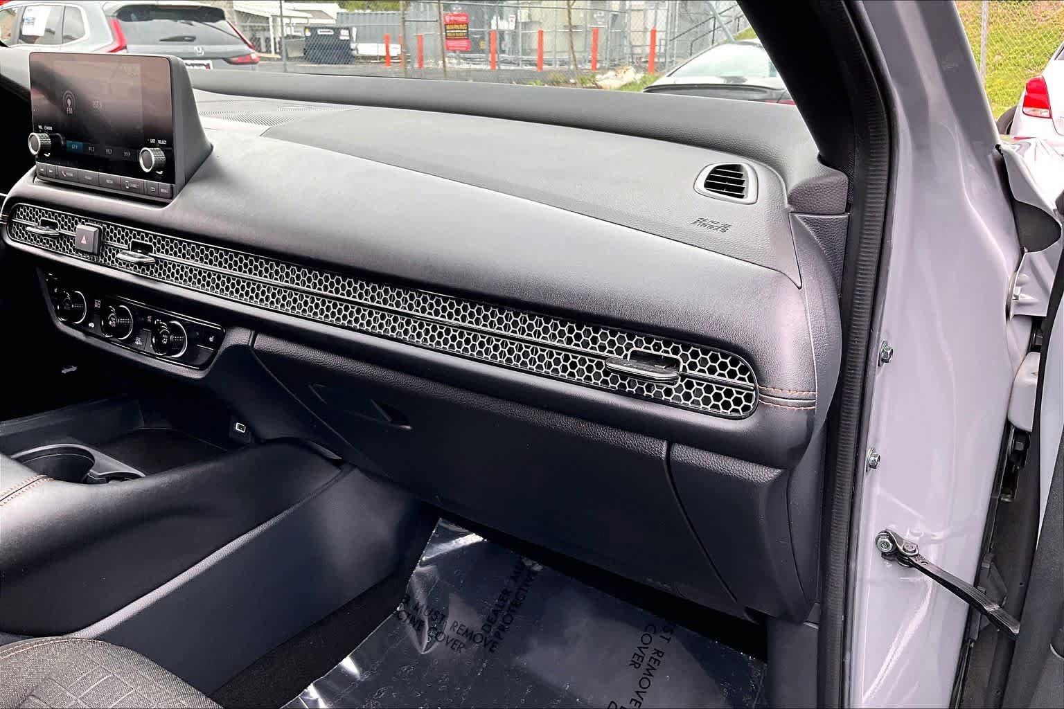 Used 2024 Honda HR-V Sport image 18