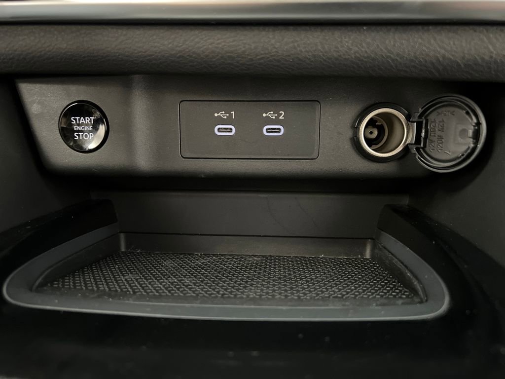 Used 2025 Nissan Rogue SV image 40