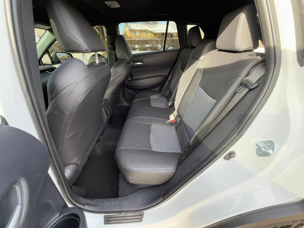 Used 2024 Toyota Corolla Cross AWD Hybrid w/ Convenience Package image 11