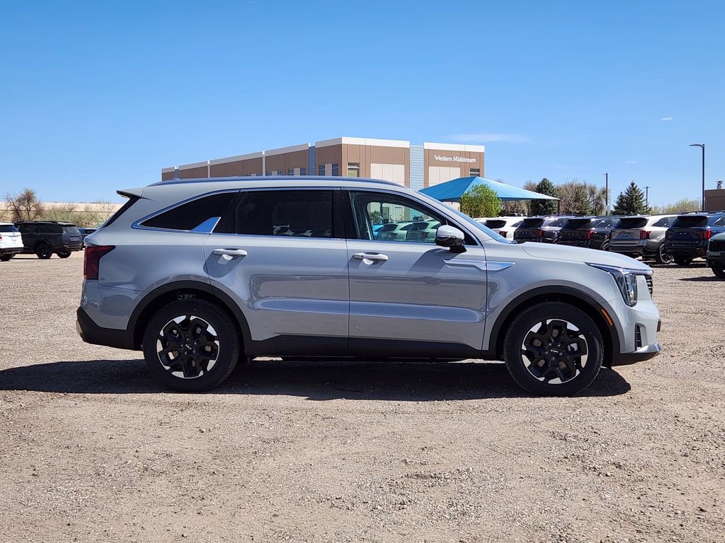 New 2026 Kia Sorento S w/ S Panoramic Sunroof Package FWD image 2