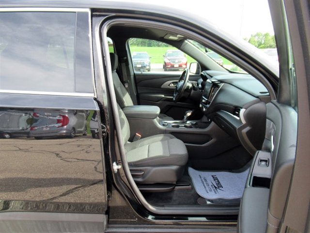 Used 2022 Chevrolet Traverse LT image 14