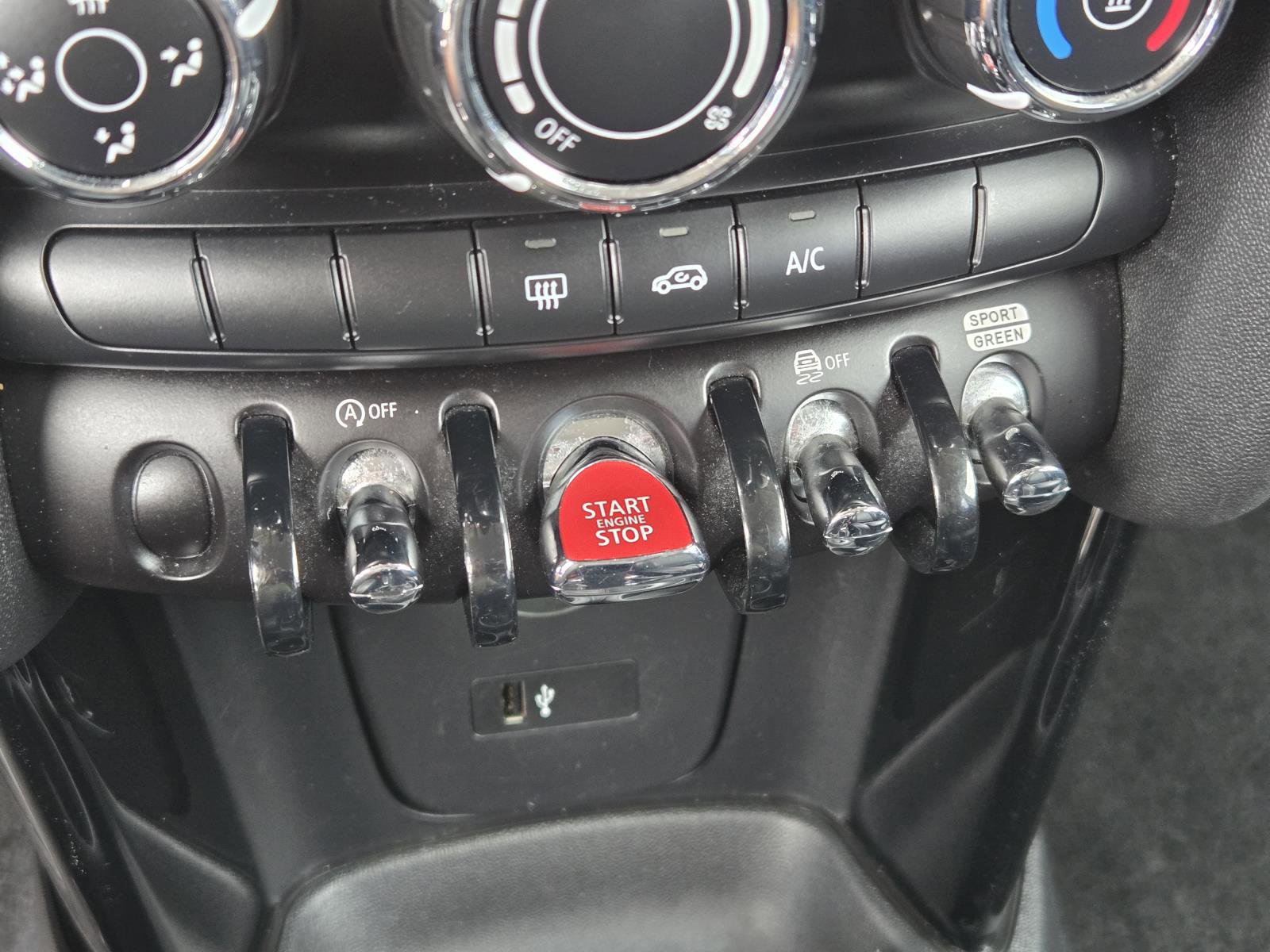 Used 2020 MINI Cooper S FWD image 11