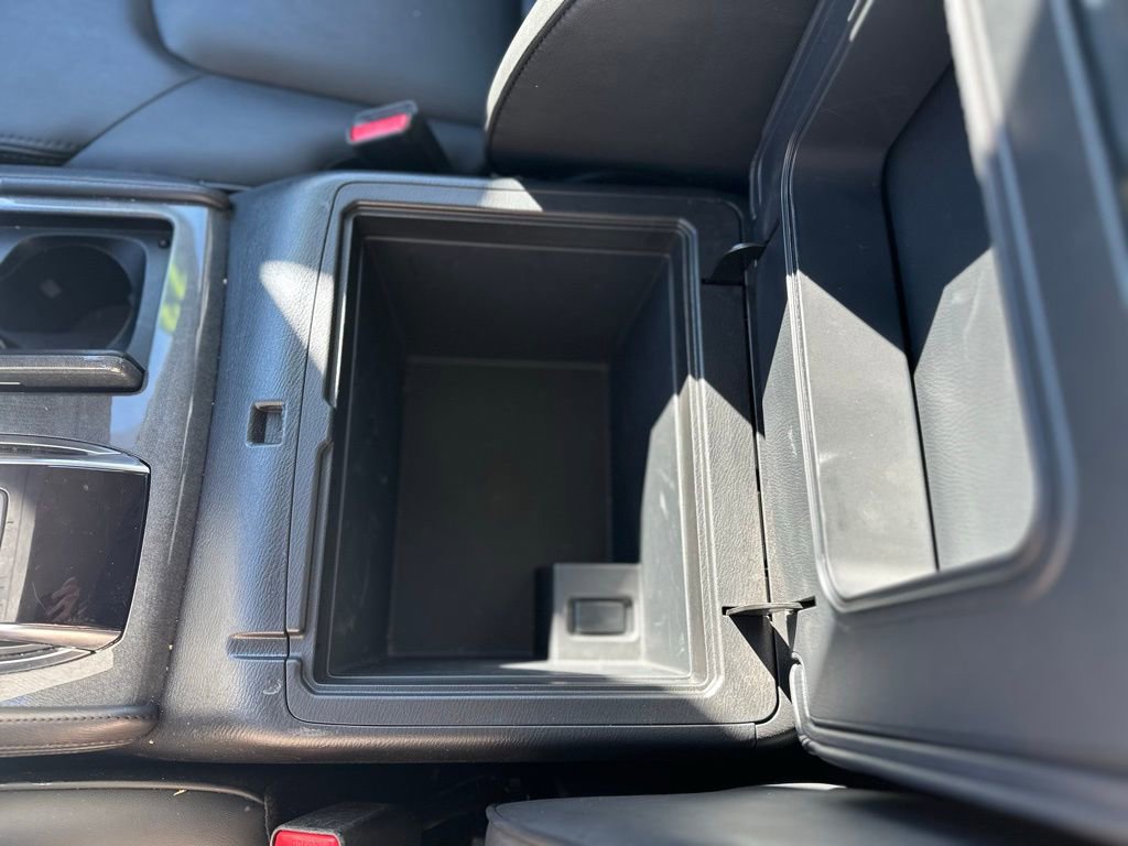 Used 2023 Nissan Armada SV image 25