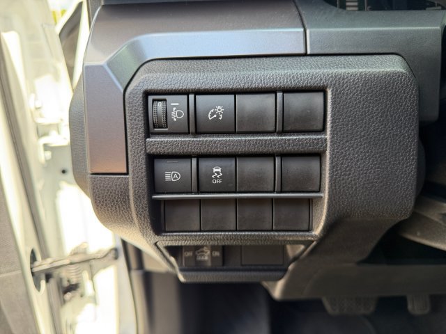 Certified 2026 Toyota Tacoma SR5 AWD/4WD image 28