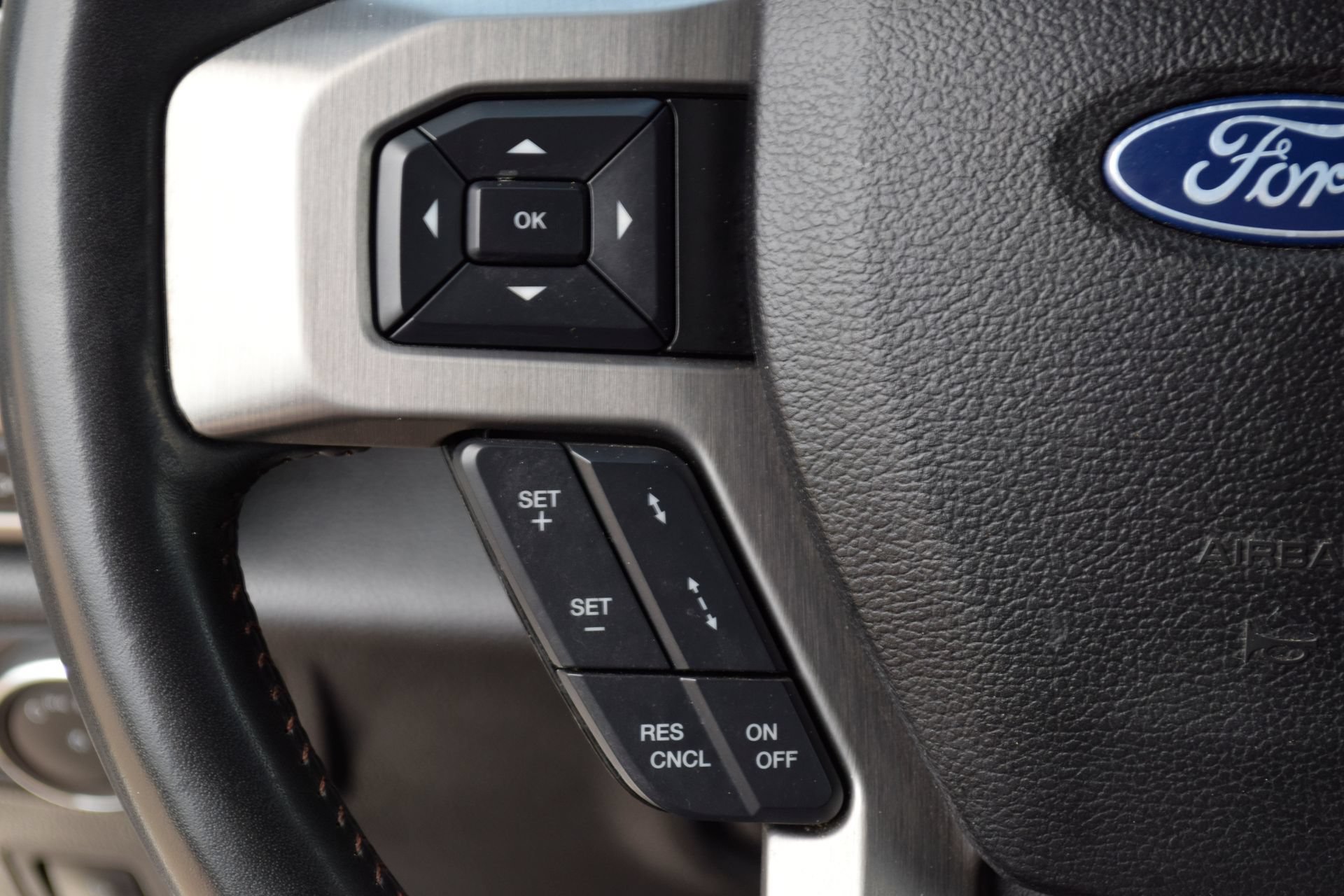 Used 2020 Ford F250 Platinum w/ FX4 Off-Road Package AWD/4WD image 8