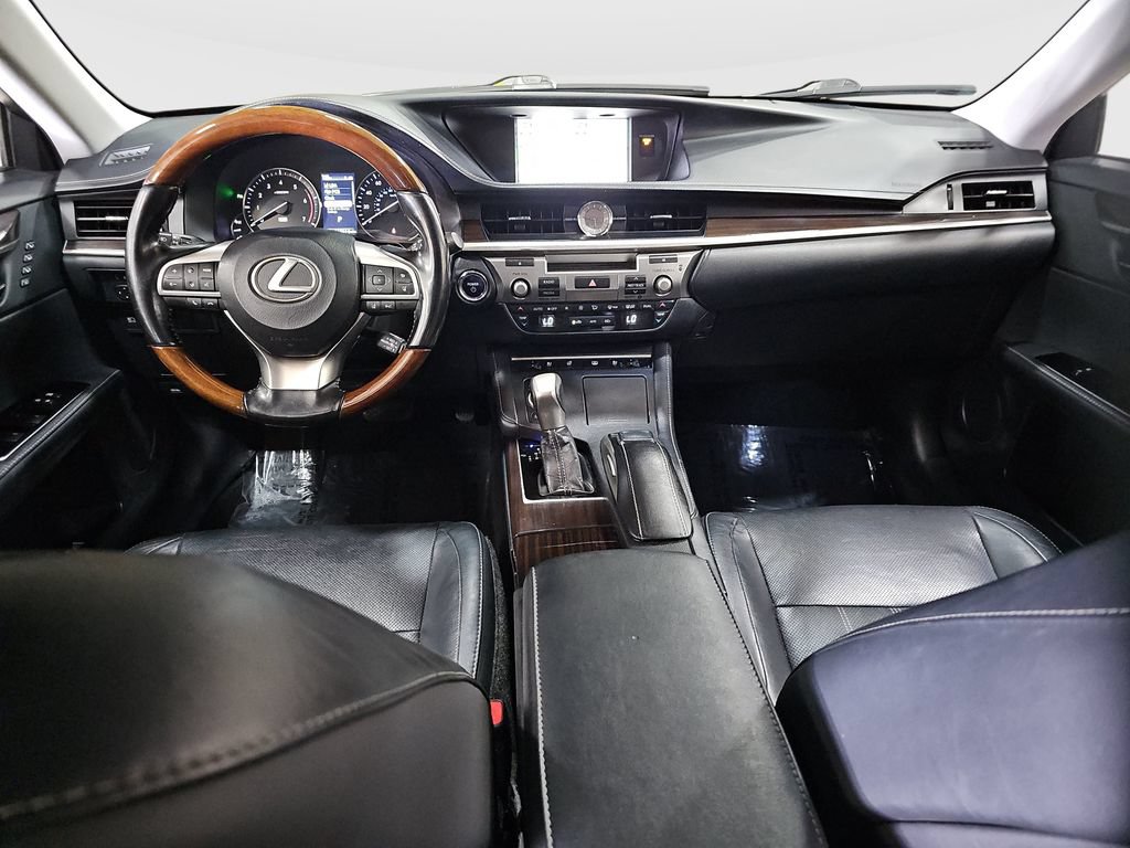 Used 2018 Lexus ES 300h w/ Luxury Package FWD image 20