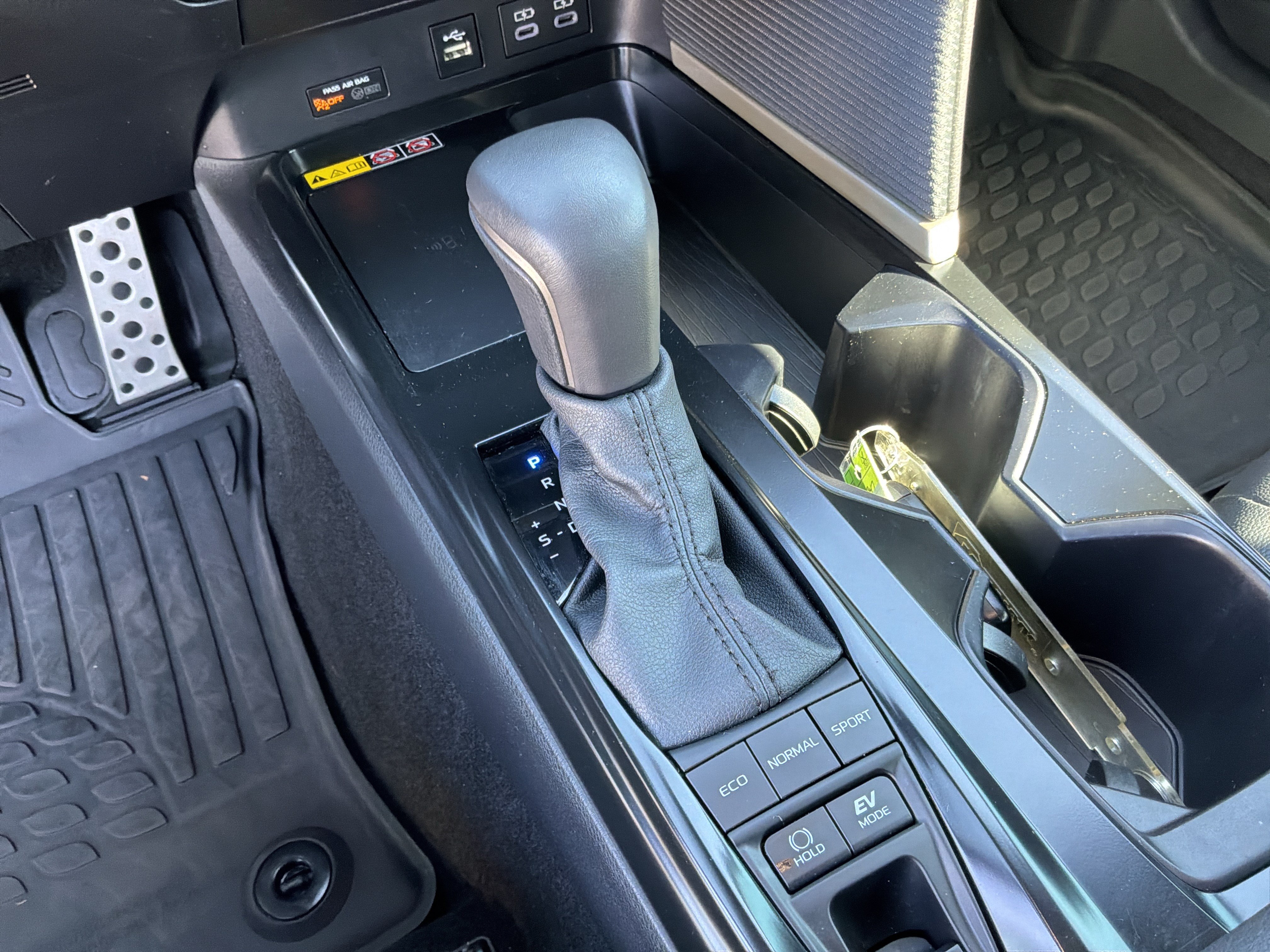 Used 2026 Toyota Camry SE FWD image 26