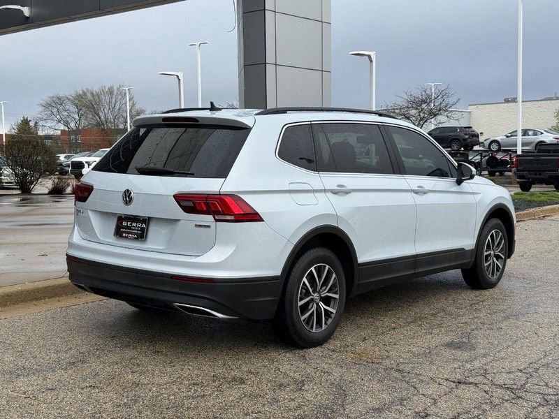 Used 2019 Volkswagen Tiguan SE w/ Panoramic Sunroof Package AWD/4WD image 3