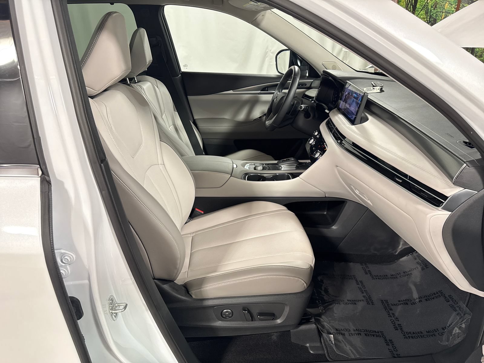 Used 2026 INFINITI QX60 Luxe w/ Cargo Package AWD/4WD image 41