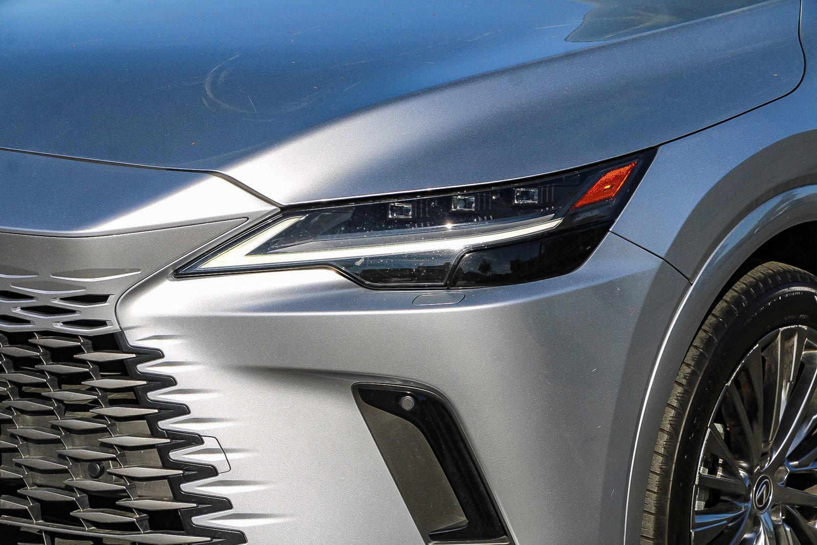 Used 2024 Lexus RX 450h AWD w/ Convenience Package image 8