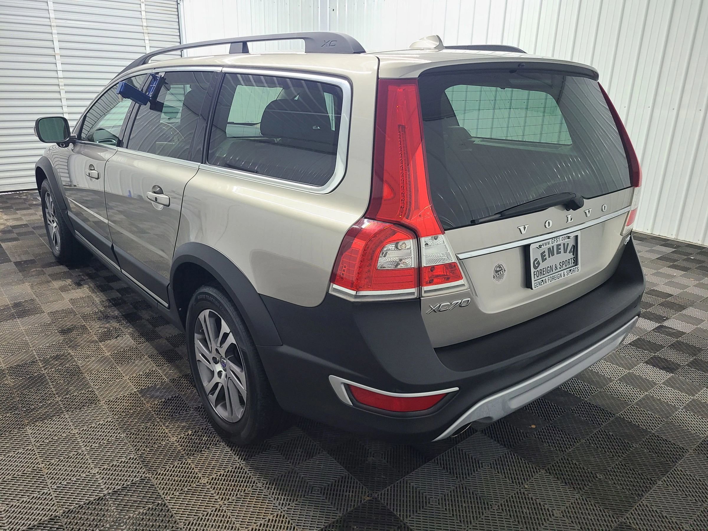 Used 2015 Volvo XC70 T5 Platinum image 10