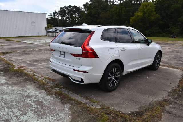 Used 2025 Volvo XC60 B5 Core AWD/4WD image 3