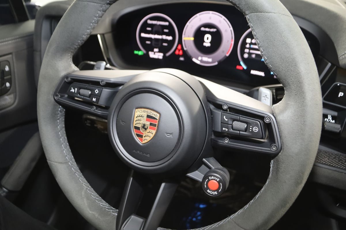 Used 2024 Porsche Cayenne Turbo GT image 55