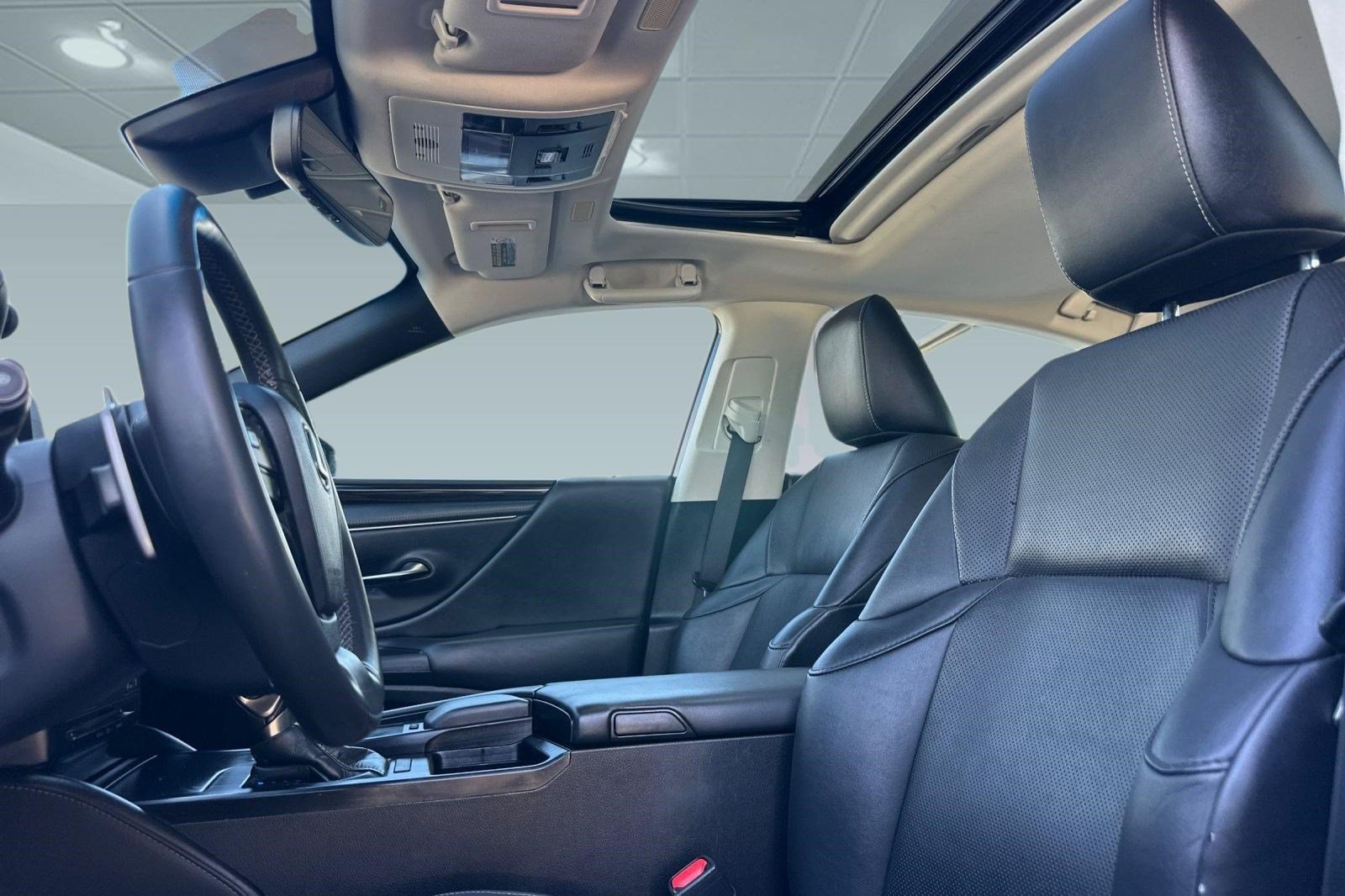 Certified 2021 Lexus ES 350 w/ Premium Package FWD image 24
