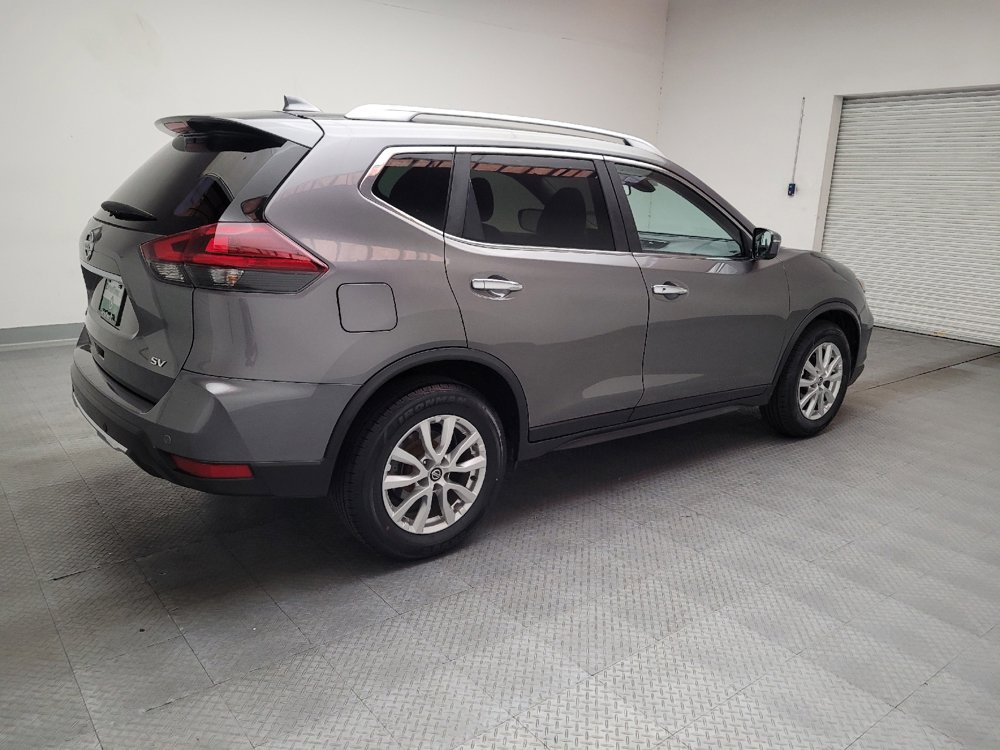 Used 2020 Nissan Rogue SV image 10