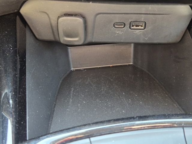 Used 2025 Chevrolet Trax LT image 24