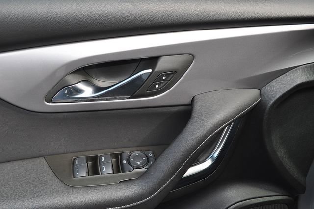 Used 2025 Chevrolet Blazer LT w/ Convenience Package image 12