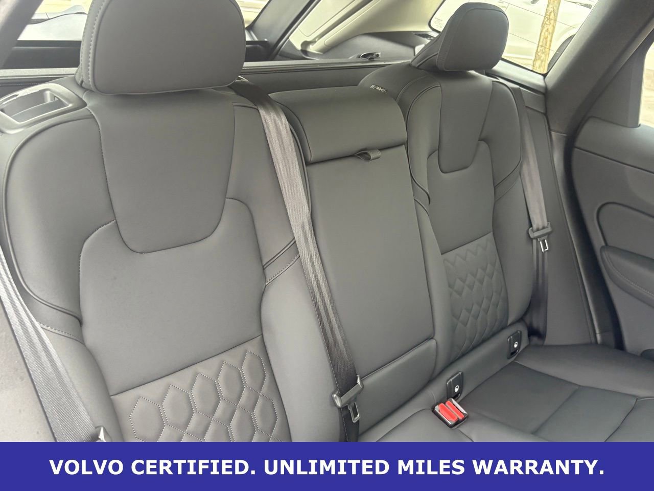 New 2026 Volvo XC60 B5 Plus w/ Protection Package Premier image 32