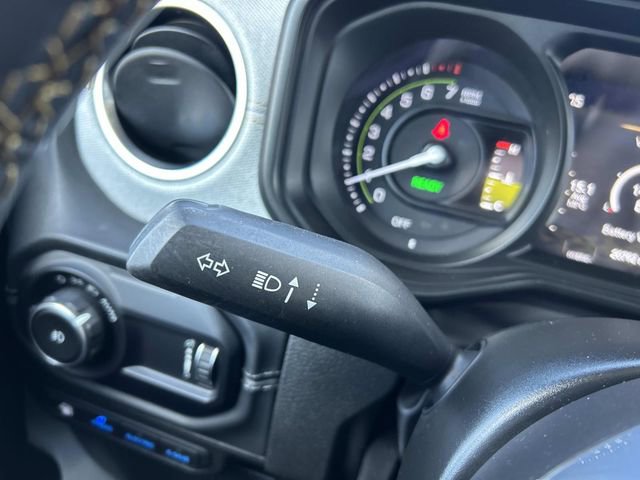 Used 2024 Jeep Wrangler Unlimited Sahara AWD/4WD image 27