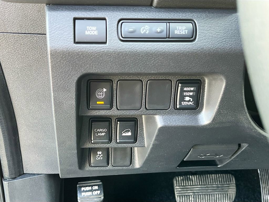 Used 2022 Nissan Frontier SV w/ Technology Package image 10