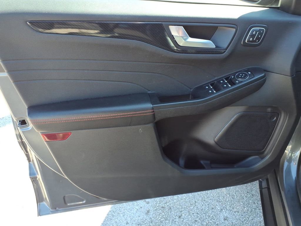 Certified 2023 Ford Escape ST-Line Elite image 13