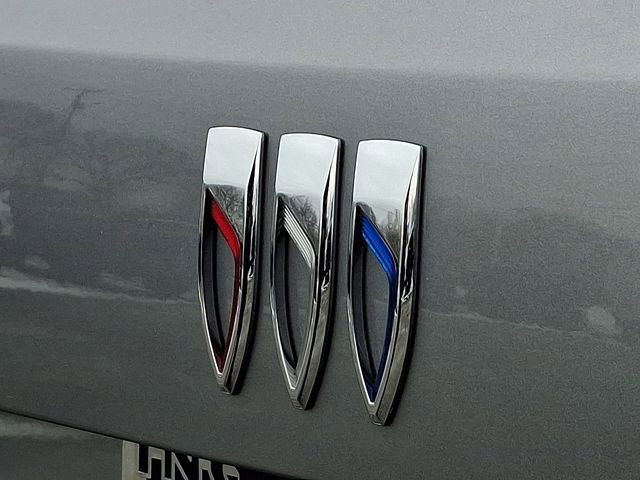 Used 2025 Buick Envision Sport Touring image 32