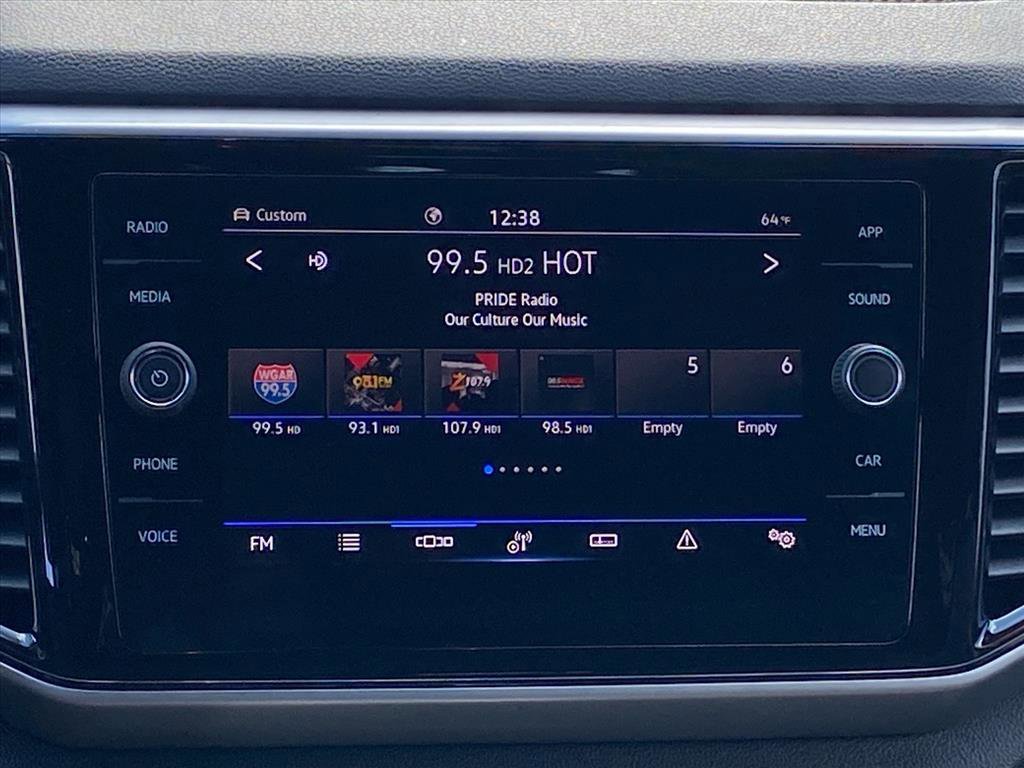 Certified 2023 Volkswagen Atlas Cross Sport SE w/ Panoramic Sunroof Package image 8