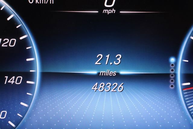 Used 2022 Mercedes-Benz GLC 300 4MATIC w/ Premium Package Lite image 13