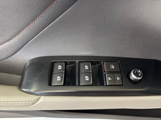 Used 2018 Toyota Camry XLE FWD image 9
