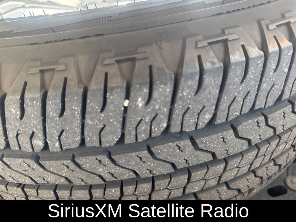 Used 2016 Chevrolet Colorado LT w/ Luxury Package, Chrome image 7