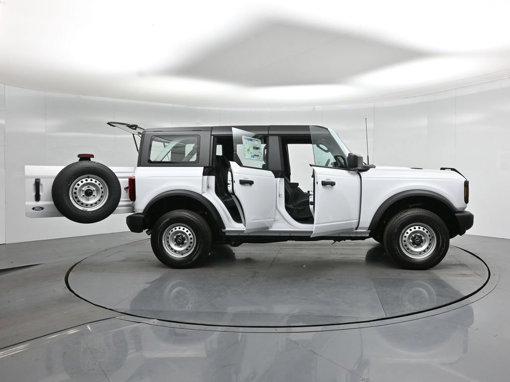 New 2026 Ford Bronco 4-Door AWD/4WD image 4