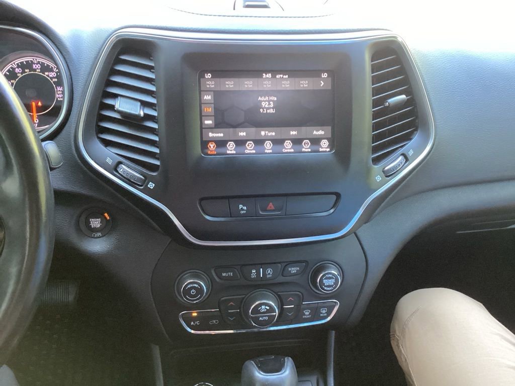 Used 2019 Jeep Cherokee Latitude Plus image 48