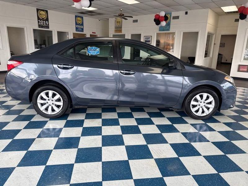 Used 2015 Toyota Corolla LE image 8