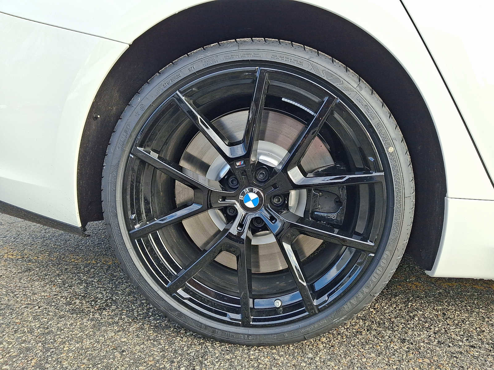 New 2026 BMW M850i xDrive w/ M Carbon Exterior Package AWD/4WD image 5