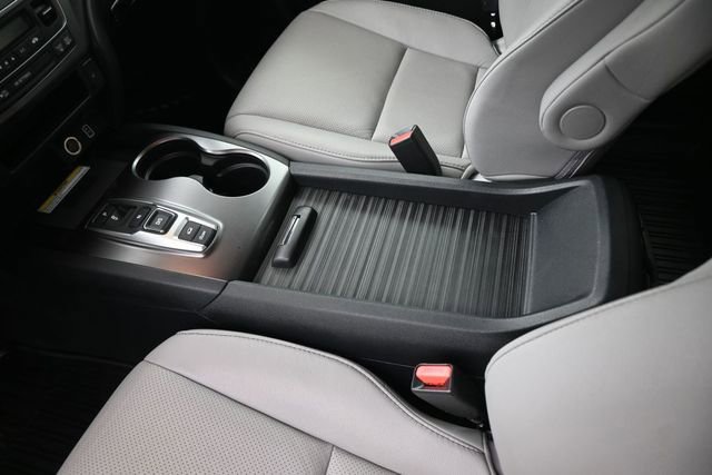 Used 2023 Honda Passport EX-L image 9