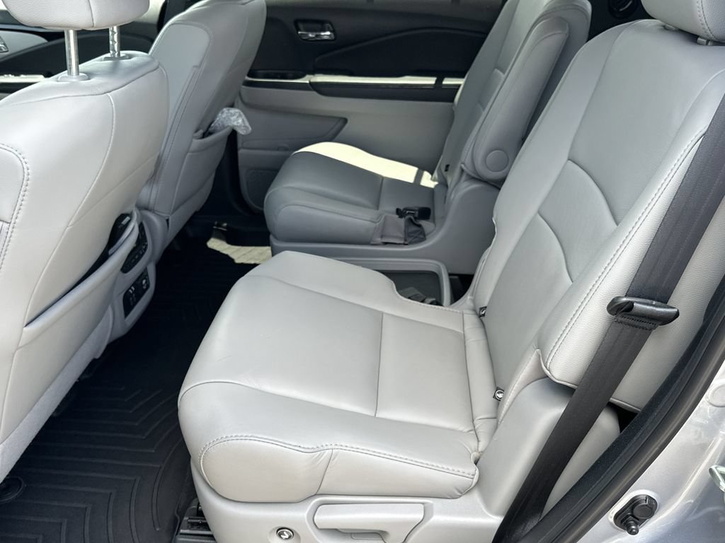 Used 2020 Honda Pilot Touring image 15