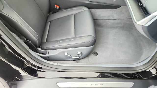 Used 2024 Lucid Air Pure RWD image 40