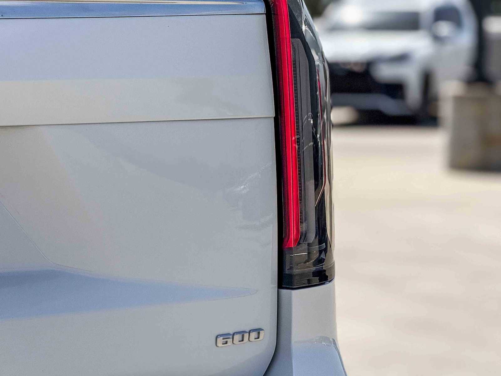Used 2022 Cadillac Escalade ESV Premium Luxury AWD/4WD image 12