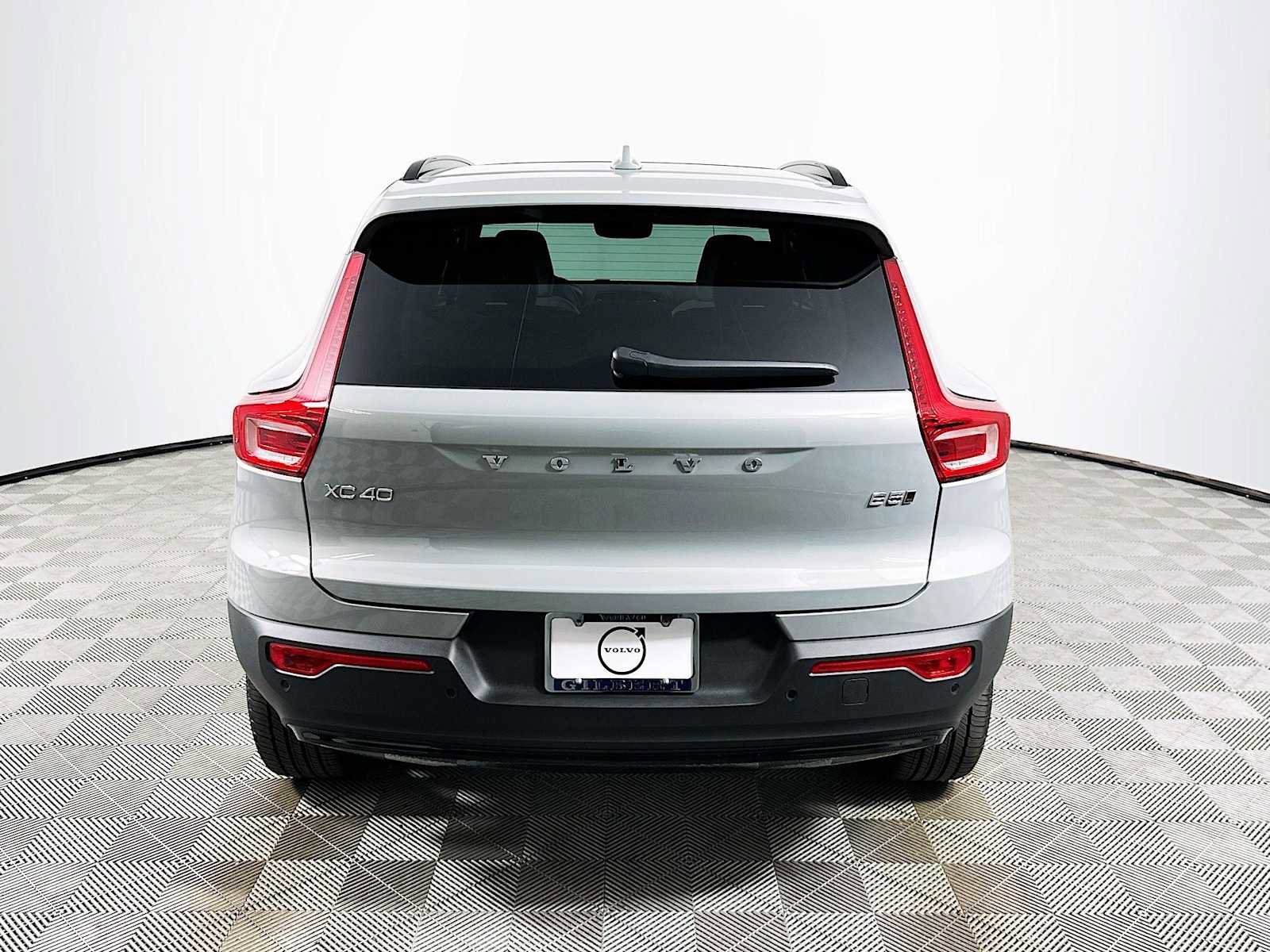 New 2026 Volvo XC40 B5 Plus w/ Protection Package Premier AWD/4WD image 6