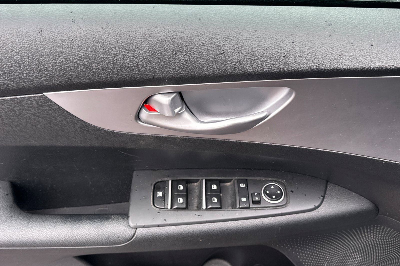 Used 2023 Kia Forte LXS image 11