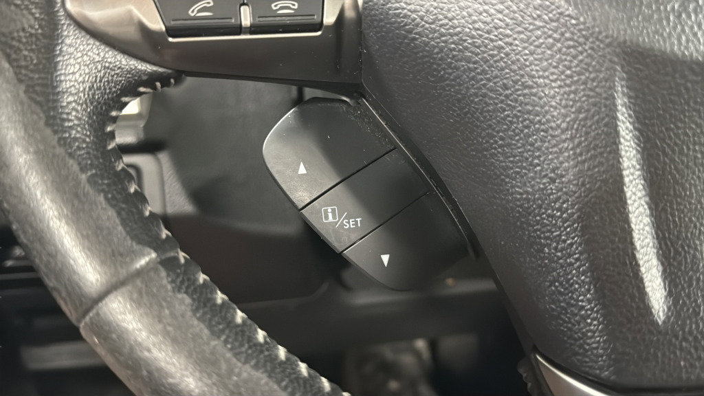 Used 2015 Subaru Forester 2.5i Limited AWD/4WD image 25