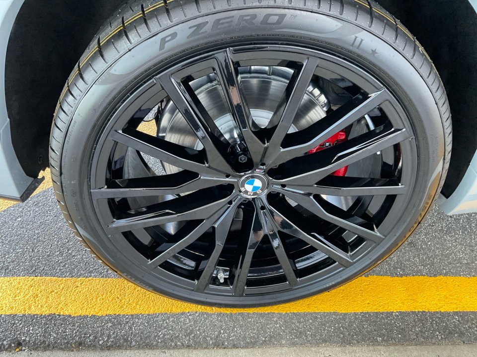 New 2026 BMW X5 M60i image 23