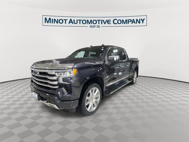 Used 2024 Chevrolet Silverado 1500 High Country w/ Technology Package image 4