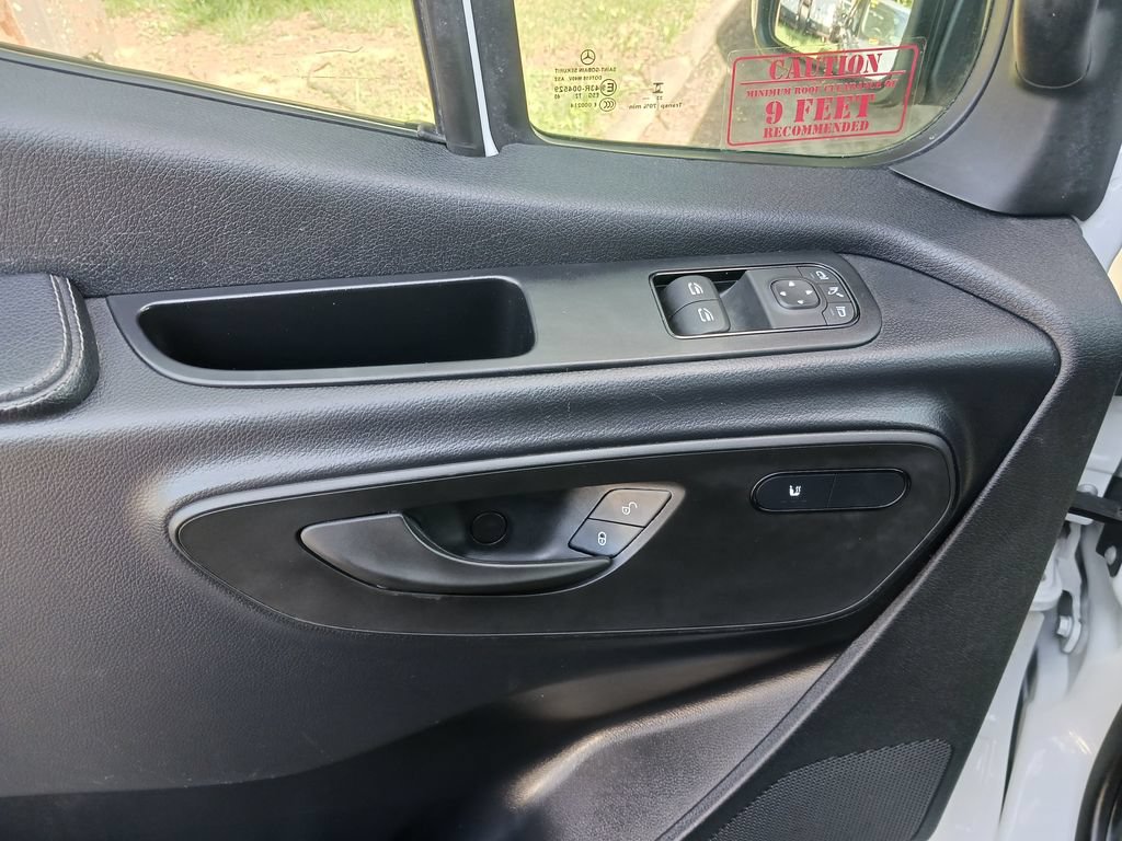 Used 2025 Mercedes-Benz Sprinter 2500 image 12