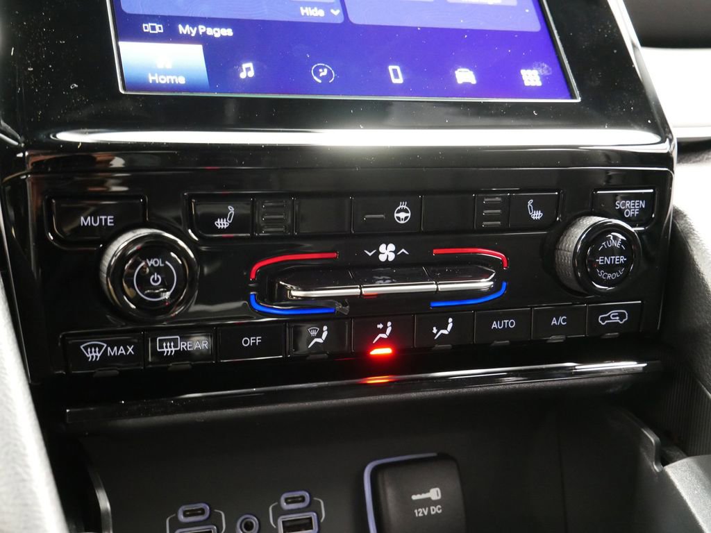 New 2025 Jeep Grand Cherokee Laredo w/ Luxury Tech Group I image 37