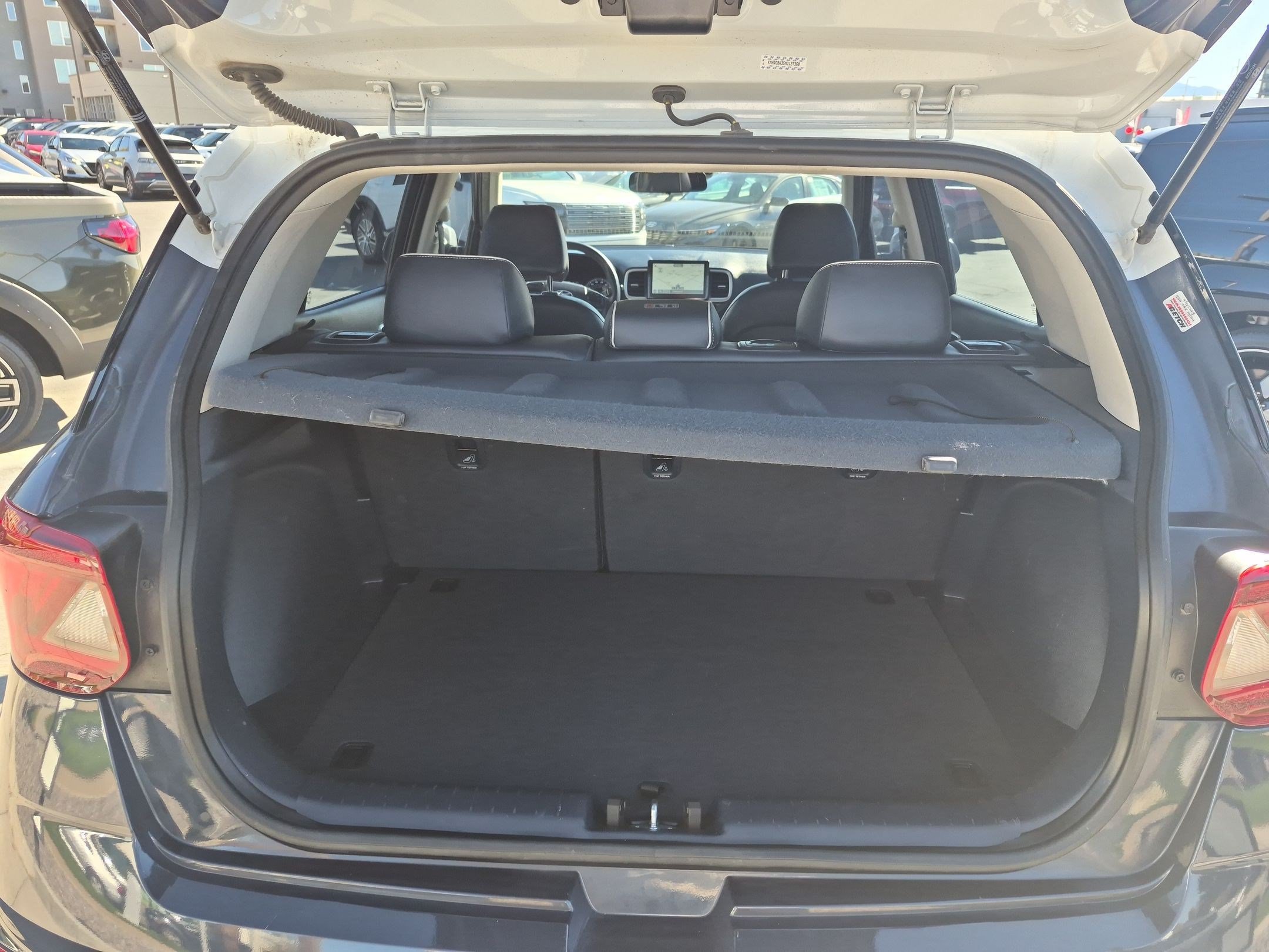 Used 2021 Hyundai Venue FWD image 28