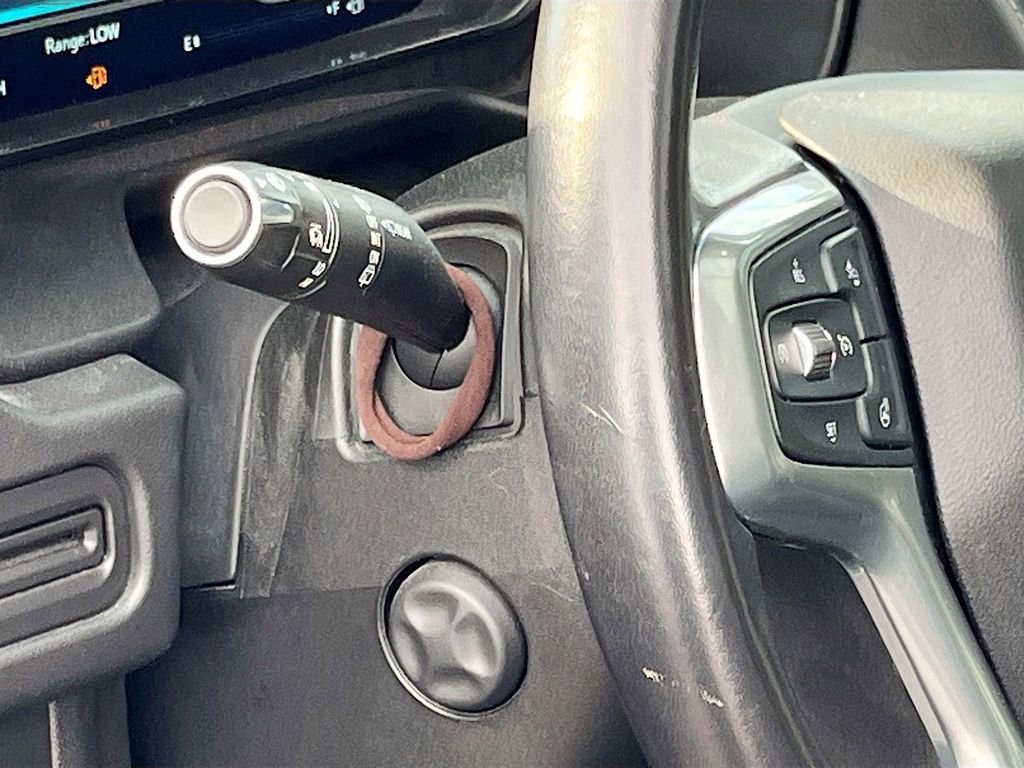 Used 2022 Chevrolet Tahoe Z71 w/ Luxury Package AWD/4WD image 10