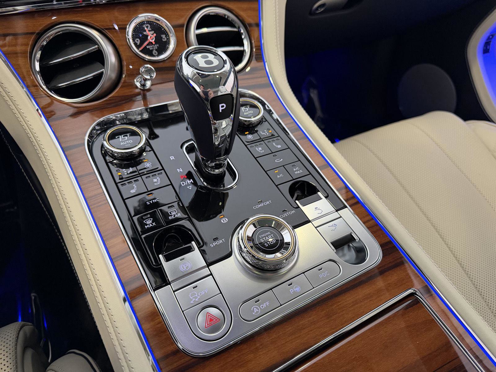 Used 2023 Bentley Continental GT Azure image 18